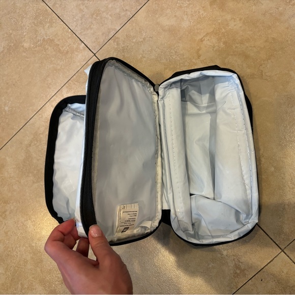 Black and Gray Lunch Bag - Picture 2 of 5